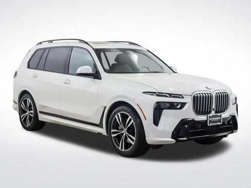 Used 2023 BMW X7 xDrive40i w/ Executive Package AWD/4WD image 7