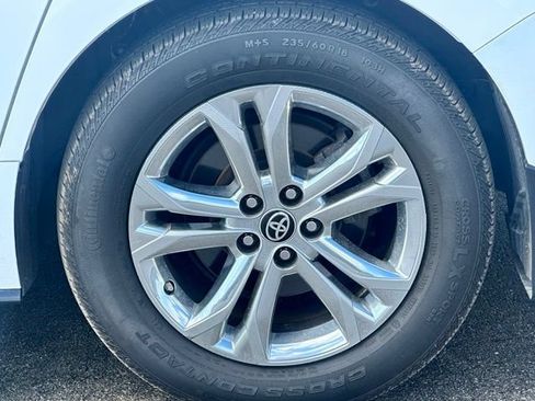 Used 2021 Toyota Sienna XSE w/ XSE Plus Package AWD/4WD image 7