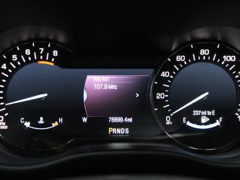 Used 2017 Lincoln MKC Reserve image 21