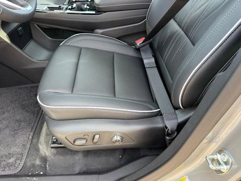 New 2026 Buick Enclave Avenir w/ Super Cruise Package image 22