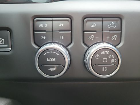 Used 2024 GMC Sierra 1500 AT4X AWD/4WD image 21