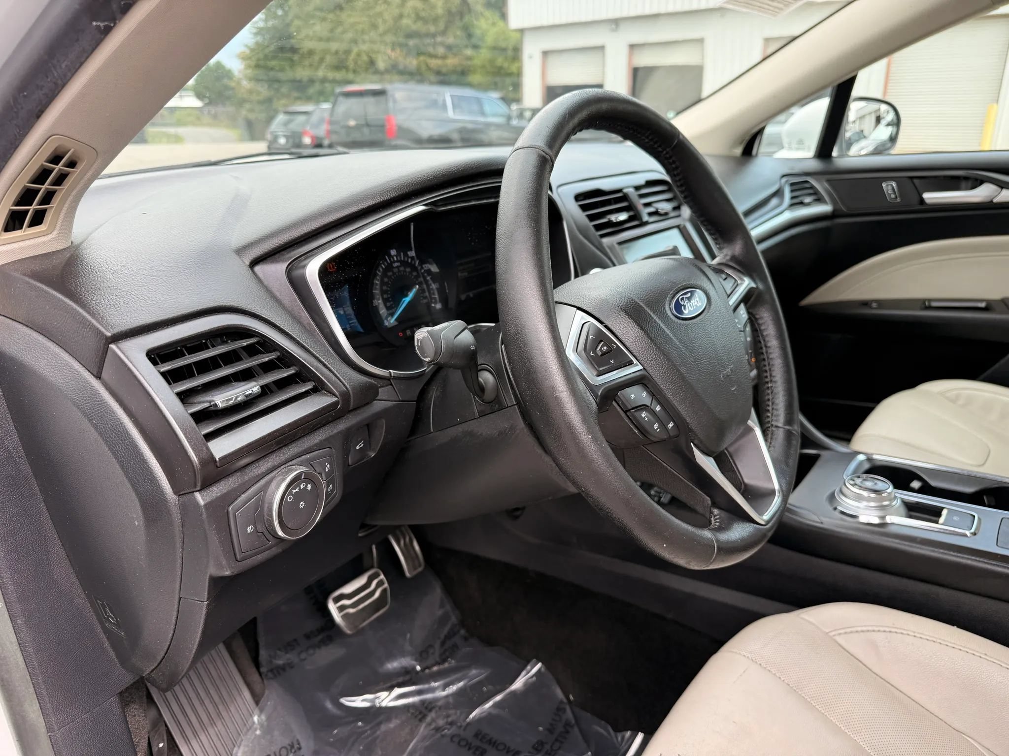 Used 2018 Ford Fusion Titanium AWD/4WD image 17
