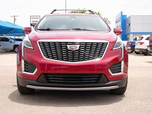 Used 2021 Cadillac XT5 Premium Luxury FWD image 8