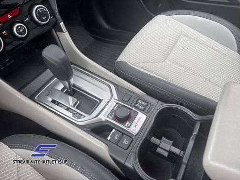 Used 2022 Subaru Forester Premium image 40