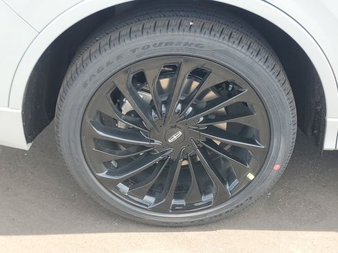 New 2027 Lincoln Aviator Reserve AWD/4WD image 5