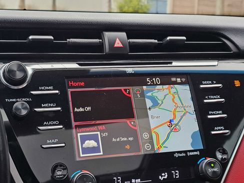 Used 2018 Toyota Camry XSE w/ Driver Assist Package image 27