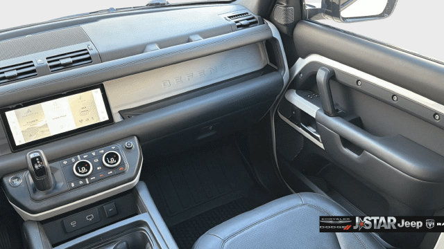 Used 2023 Land Rover Defender 90 S AWD/4WD image 17