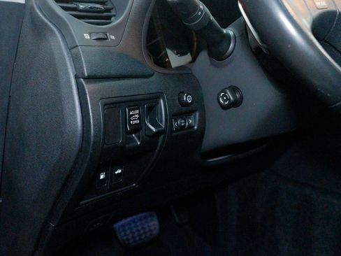 Used 2010 Lexus IS 250C image 17