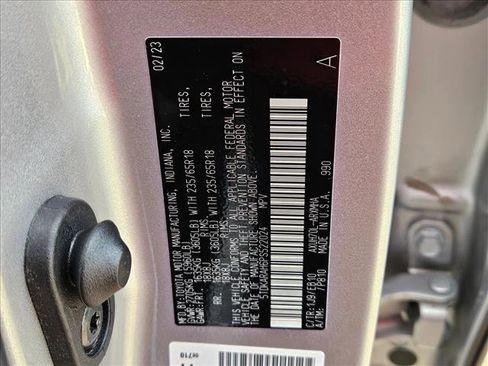 Used 2023 Toyota Highlander XLE image 27