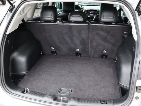 Used 2020 Jeep Compass Limited FWD image 24