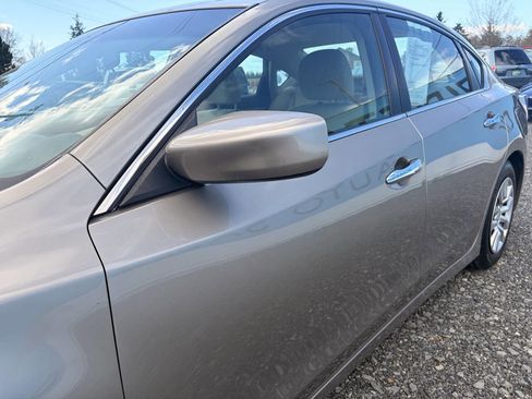 Used 2015 Nissan Altima 2.5 S FWD image 10