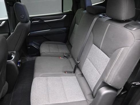 Used 2025 GMC Acadia Elevation FWD image 12