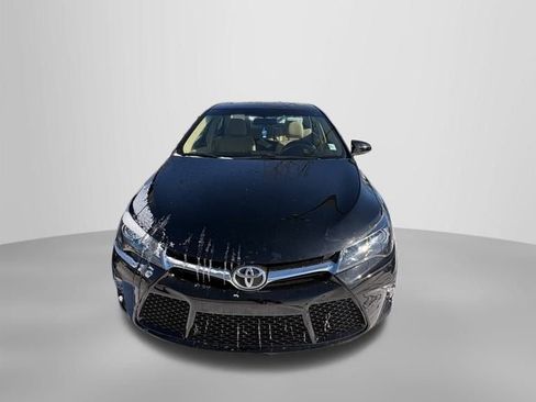 Used 2015 Toyota Camry LE image 10