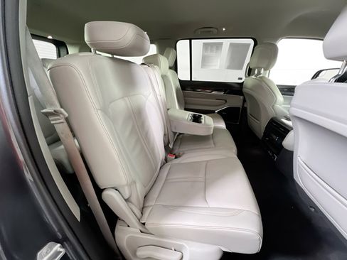 Used 2022 Jeep Wagoneer Series III image 29