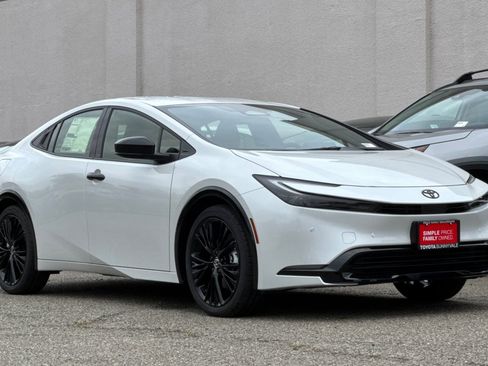 New 2026 Toyota Prius Plug-In Hybrid image 10