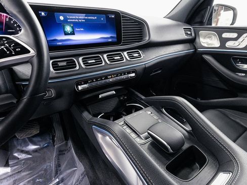 Used 2024 Mercedes-Benz GLE 450e 4MATIC w/ AMG Line Exterior image 15