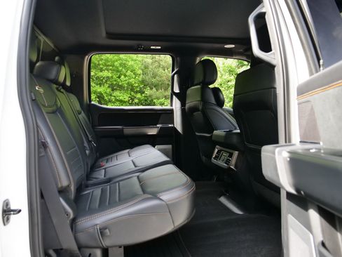 Used 2024 Ford F250 Platinum AWD/4WD image 38