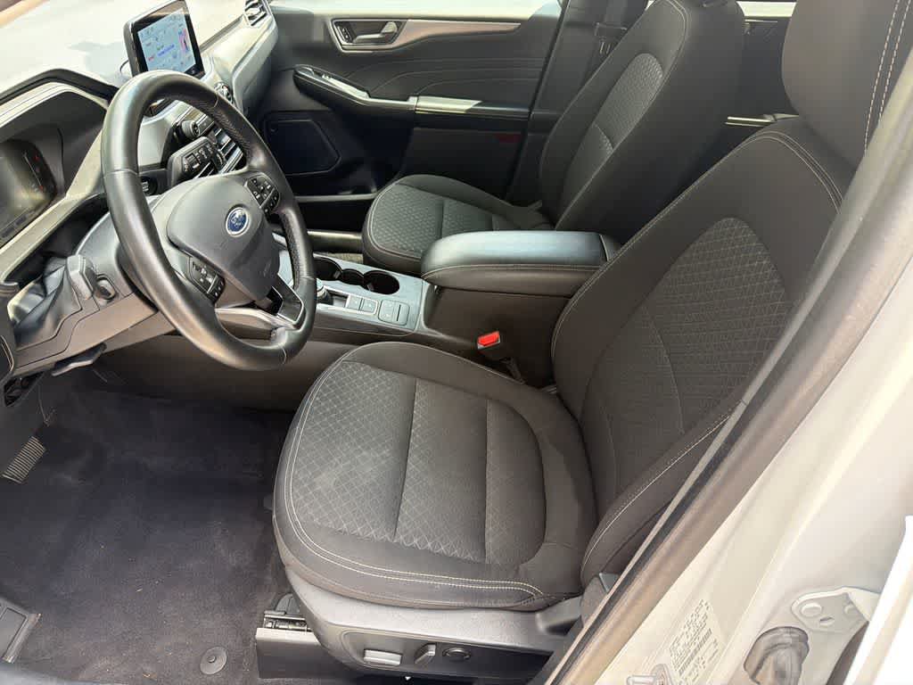 Used 2024 Ford Escape Active FWD image 9