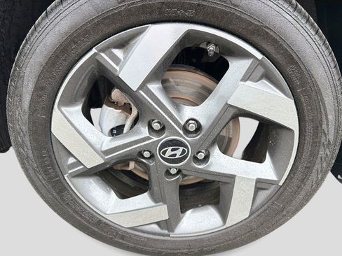 Certified 2023 Hyundai Venue SEL FWD image 14