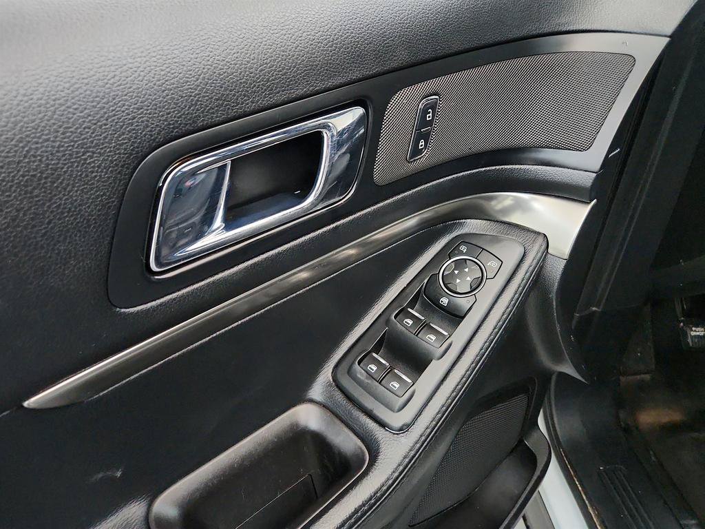 Used 2017 Ford Explorer 4WD Police Interceptor image 19