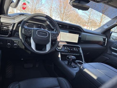 Used 2025 GMC Sierra 1500 Denali w/ Denali Reserve Package image 19