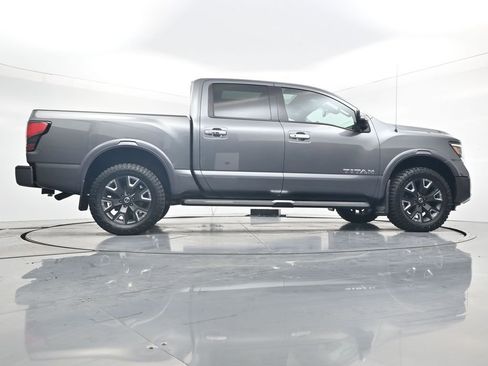 Used 2021 Nissan Titan Platinum Reserve w/ Moonroof Package AWD/4WD image 31