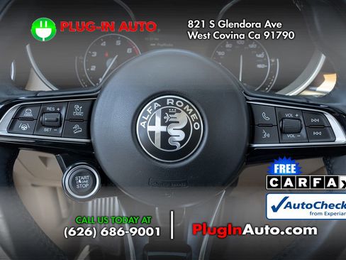 Used 2021 Alfa Romeo Stelvio Ti w/ Premium Package image 18