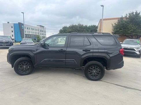 Used 2025 Toyota 4Runner SR5 RWD image 5