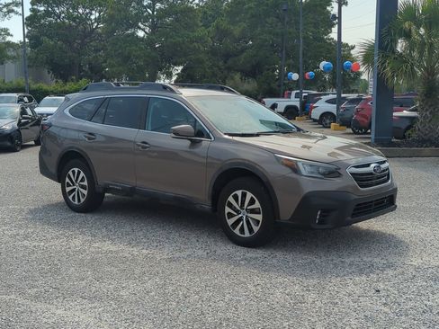 Used 2022 Subaru Outback Premium AWD/4WD image 9