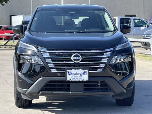 Used 2025 Nissan Rogue SV FWD image 6