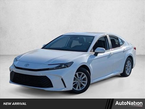 Used 2025 Toyota Camry LE FWD image 1