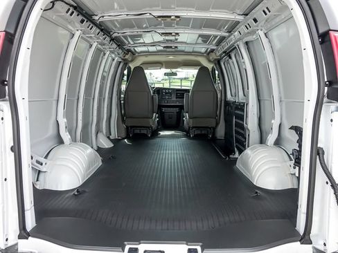 New 2026 Chevrolet Express 2500 w/ Communications Package RWD image 8