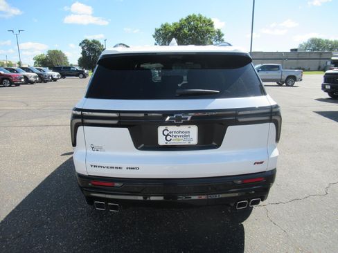 Certified 2024 Chevrolet Traverse RS w/ LPO, Floor Liner Package image 6