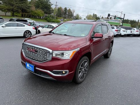 Used 2017 GMC Acadia Denali w/ Technology Package AWD/4WD image 2