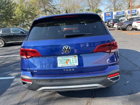 Used 2024 Volkswagen Taos SE image 6