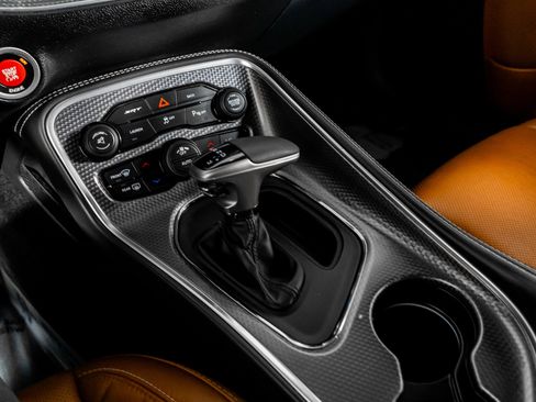 Used 2015 Dodge Challenger SRT Hellcat image 31