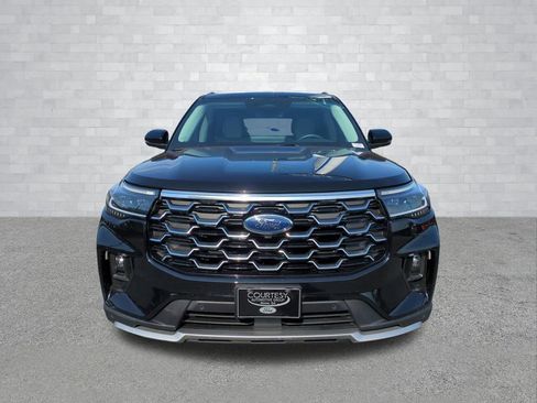 Used 2025 Ford Explorer Platinum w/ Ultimate Package AWD/4WD image 10