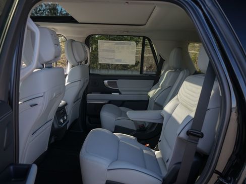 New 2026 Ford Expedition Platinum w/ Platinum Ultimate Package AWD/4WD image 30