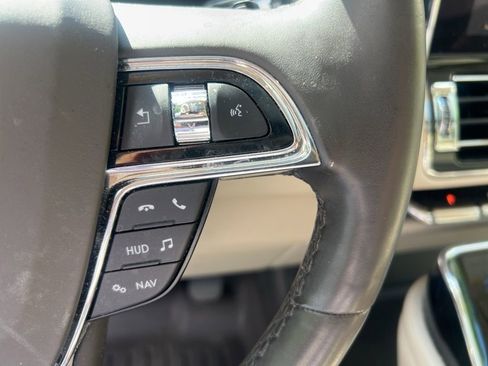 Used 2021 Lincoln Navigator Reserve w/ Luxury Package image 25