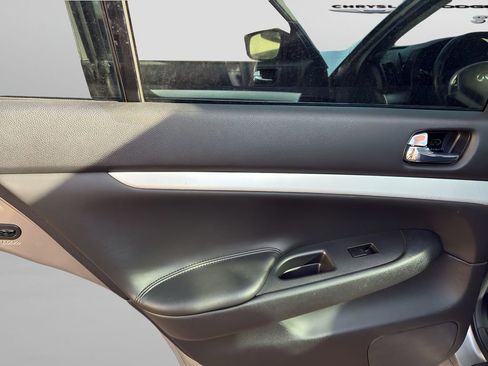 Used 2009 INFINITI G37 Journey image 15