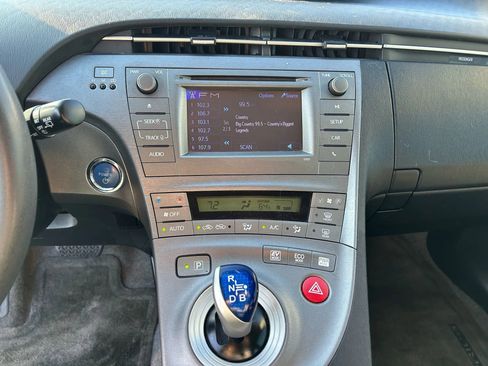 Used 2015 Toyota Prius Two image 13