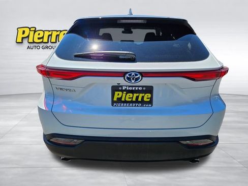 Used 2023 Toyota Venza LE AWD/4WD image 4