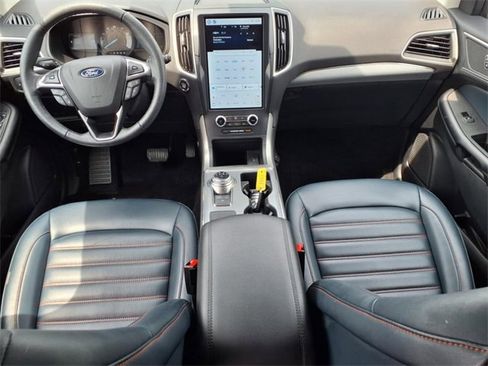 Used 2022 Ford Edge SEL w/ Sport Appearance Package image 8