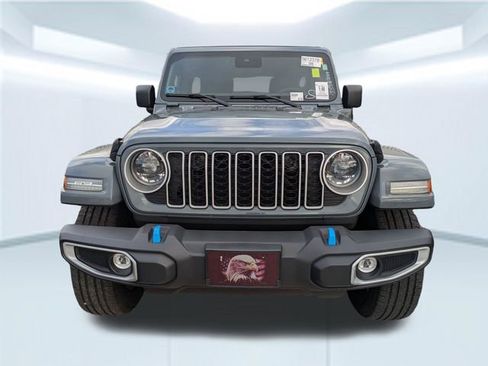 Used 2024 Jeep Wrangler Unlimited Sahara w/ Safety Group AWD/4WD image 4