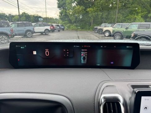 Used 2025 Ford Expedition Tremor AWD/4WD image 34