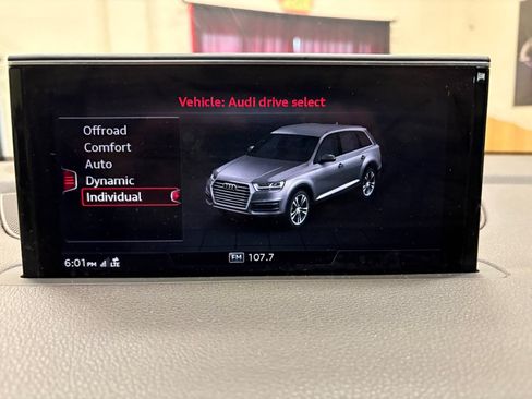 Used 2018 Audi Q7 3.0T Prestige AWD/4WD image 25