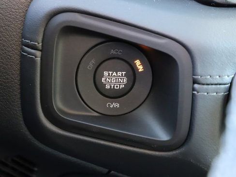 New 2026 Jeep Gladiator Mojave w/ Steel Bumper Group image 30