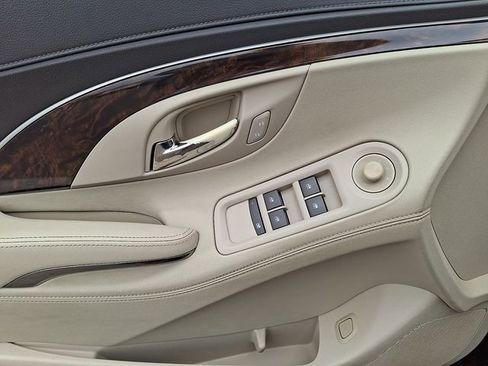 Used 2015 Buick LaCrosse FWD image 12
