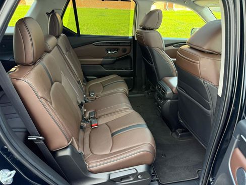 Used 2023 Honda Pilot Elite image 36