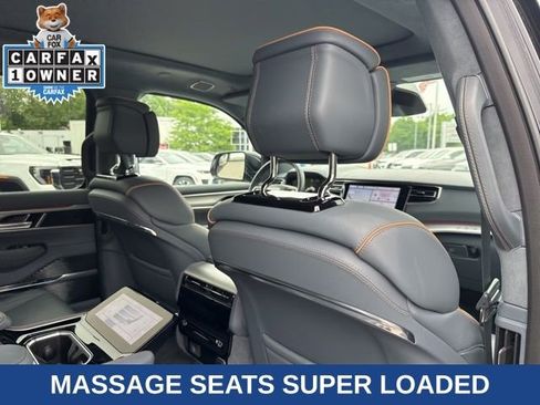 Used 2023 Jeep Grand Wagoneer L Series II w/ Premium Group II AWD/4WD image 32
